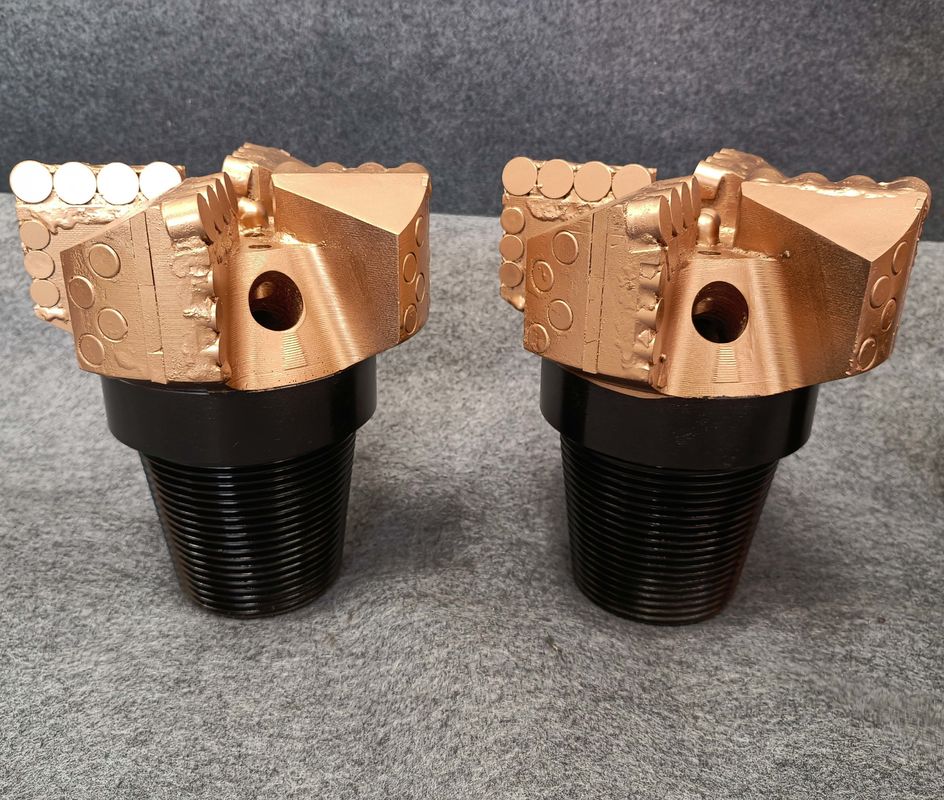 Sistema de trozos redondos de arrastre de aleación de acero resistente al desgaste para formación de perforación media