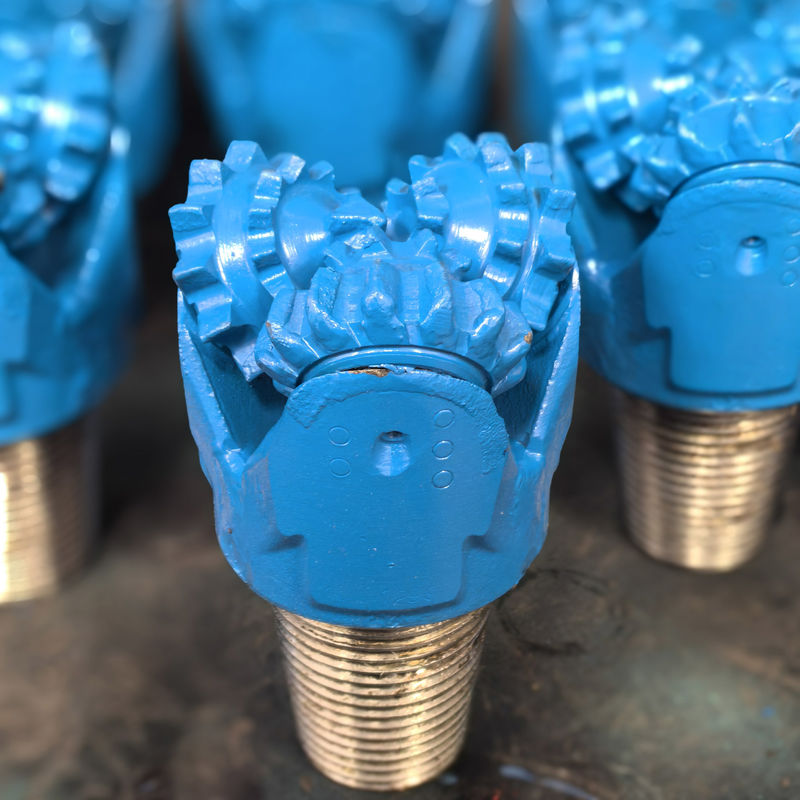 Formaciones duras medianas Tres cono molino de dientes taladro para la perforación de pozos