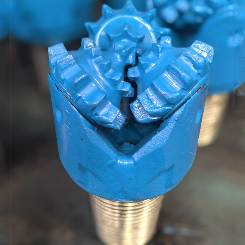 Formaciones duras medianas Tres cono molino de dientes taladro para la perforación de pozos