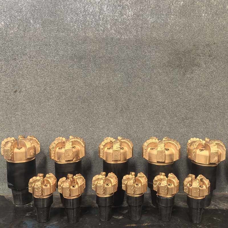 7 78&8 34 Perforaciones PDC versátiles para secuencias de esquisto blandas a medianas Diseño personalizado 98mm a 3593.7mm Industrias aplicables Minería energética